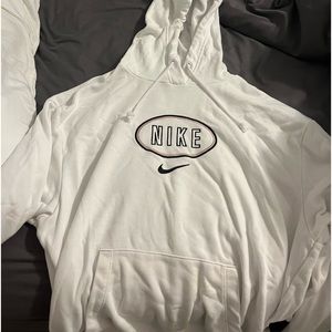 nike sweatshirt